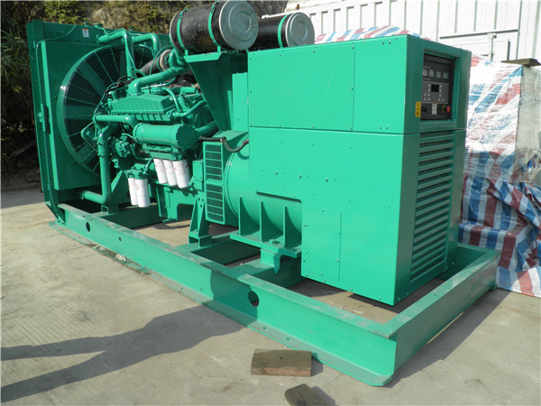 陇西出租发电机 发电机组厂家：柴油发电机组的控制屏的作用是什么？