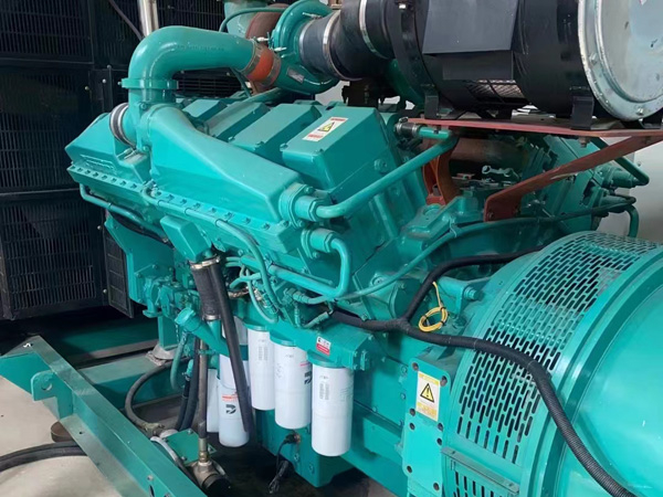 陇西更换100kW柴油发电机组机油时，需要注意哪些事项？